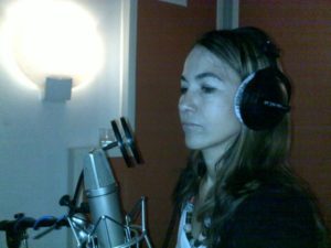 Vanessa Parachou Comédienne Voix Professionnelle, Chanteuse, Voix Off voix adulte et enfant - Pubs TV Radios Voix Off Jingle Voix dessins animés chansons - français anglais allemand italien - Retrouvez toutes les références et démos - Contactez moi !