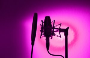 Vanessa Parachou Comédienne Voix Professionnelle, Chanteuse, Voix Off voix adulte et enfant - Pubs TV Radios Voix Off Jingle Voix dessins animés chansons - français anglais allemand italien - Retrouvez toutes les références et démos - Contactez moi !